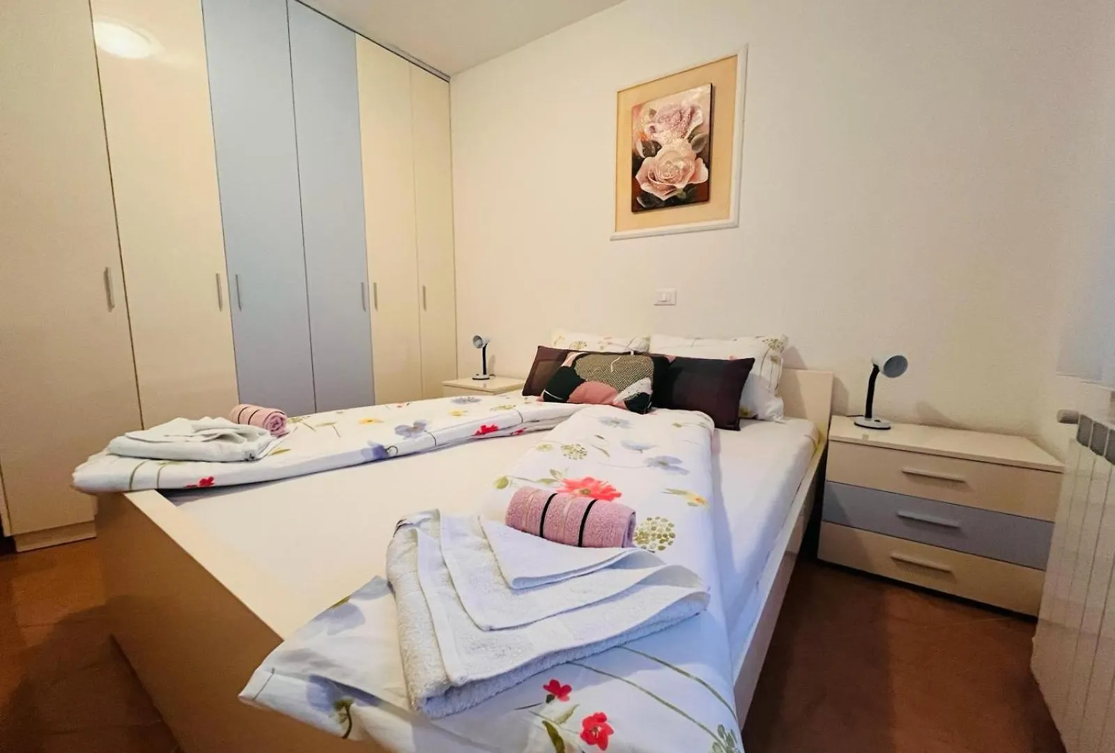 Ani Apartments contacts