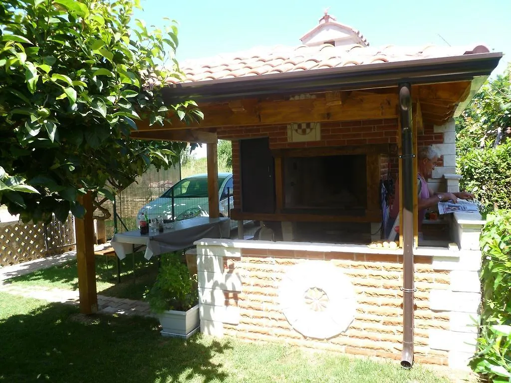 Ani Apartments Umag Guest house